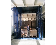 液压升降货梯操作视频